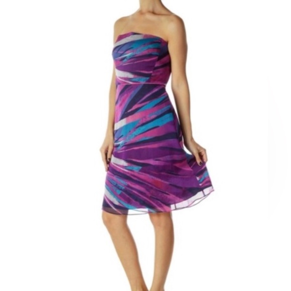 Banana Republic Strapless Dress - Picture 5 of 6